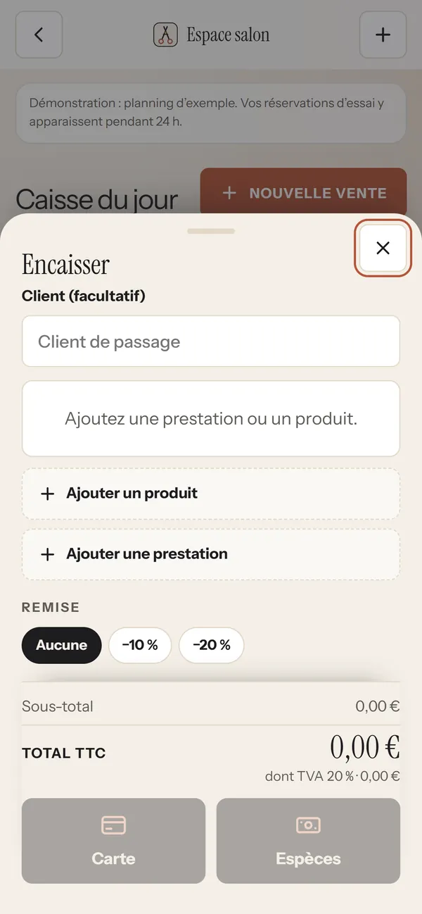 Sur téléphone : La caisse du salon